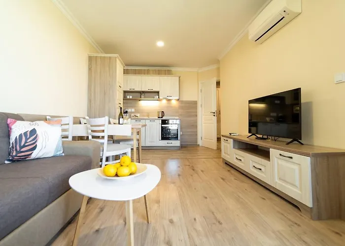 Burgas Beach Resort Apartments 4* בורגאס