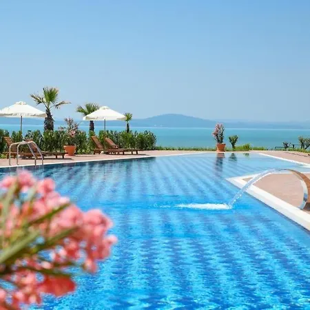 Burgas Beach Resort Apartments Apart Otel 4*
