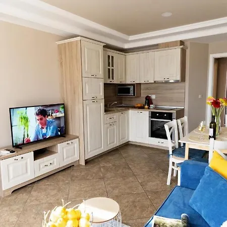 Burgas Beach Resort Apartments בורגאס