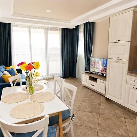 Burgas Beach Resort Apartments شقة فندقية