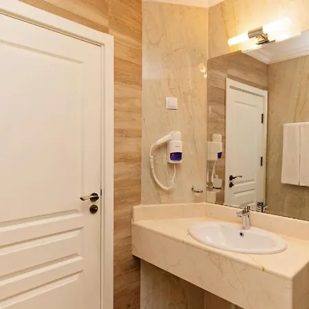 شقة فندقية Burgas Beach Resort Apartments 4*