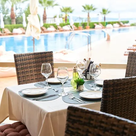 Burgas Beach Resort Apartments 4*