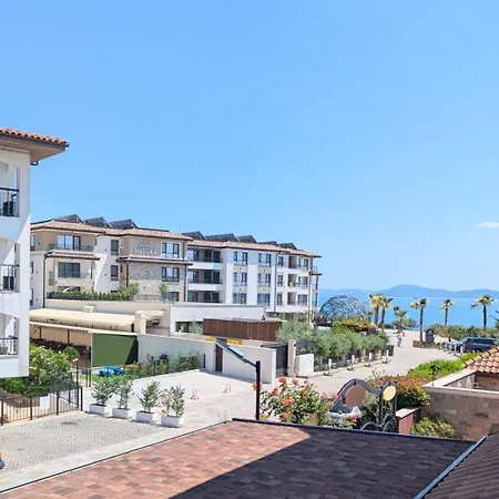 شقة فندقية Burgas Beach Resort Apartments 4*