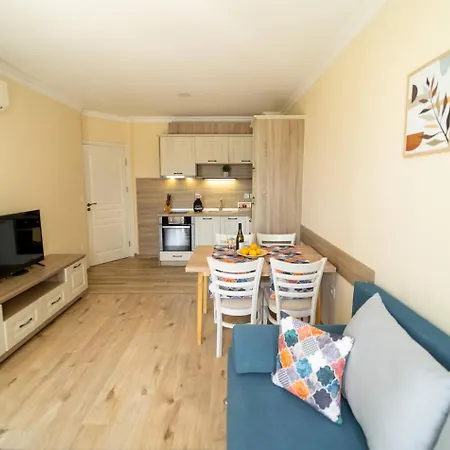 شقة فندقية Burgas Beach Resort Apartments 4*