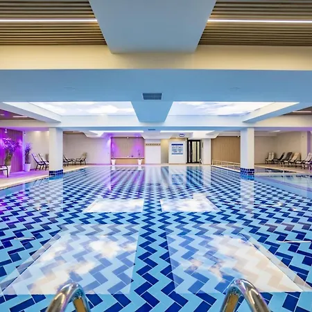 Burgas Beach Resort Apartments 4* בורגאס