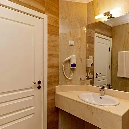 Burgas Beach Resort Apartments 4* Бургас