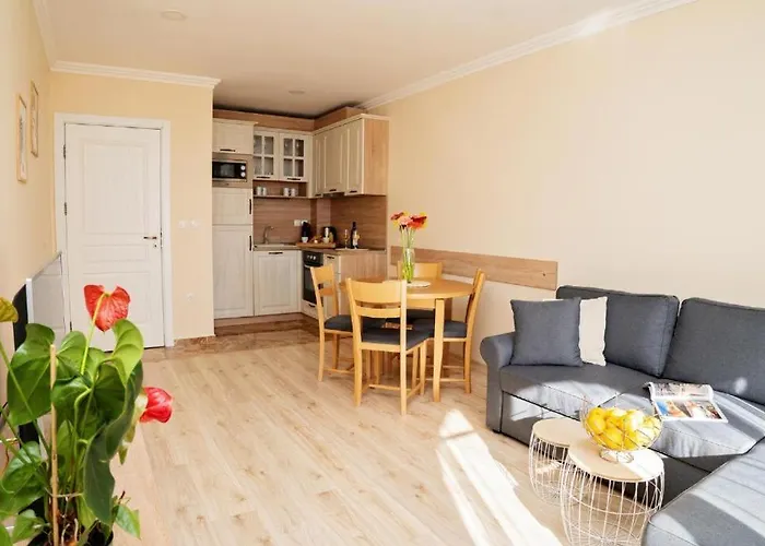 Burgas Beach Resort Apartments 아파트호텔 4*