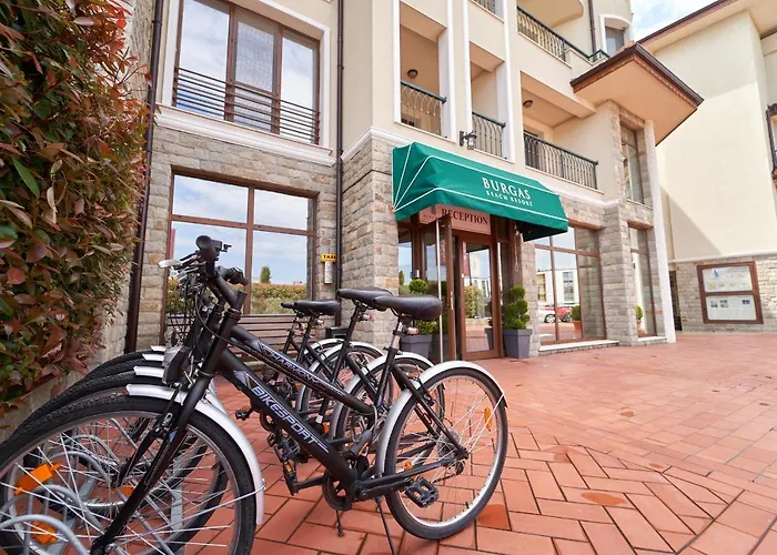 Ξενοδοχείο με διαμερίσματα Burgas Beach Resort Apartments 4*